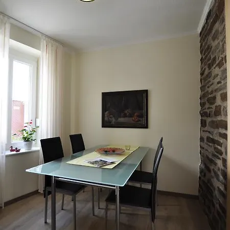 Altes Weingut An Der Vogtei Affittacamere Senheim